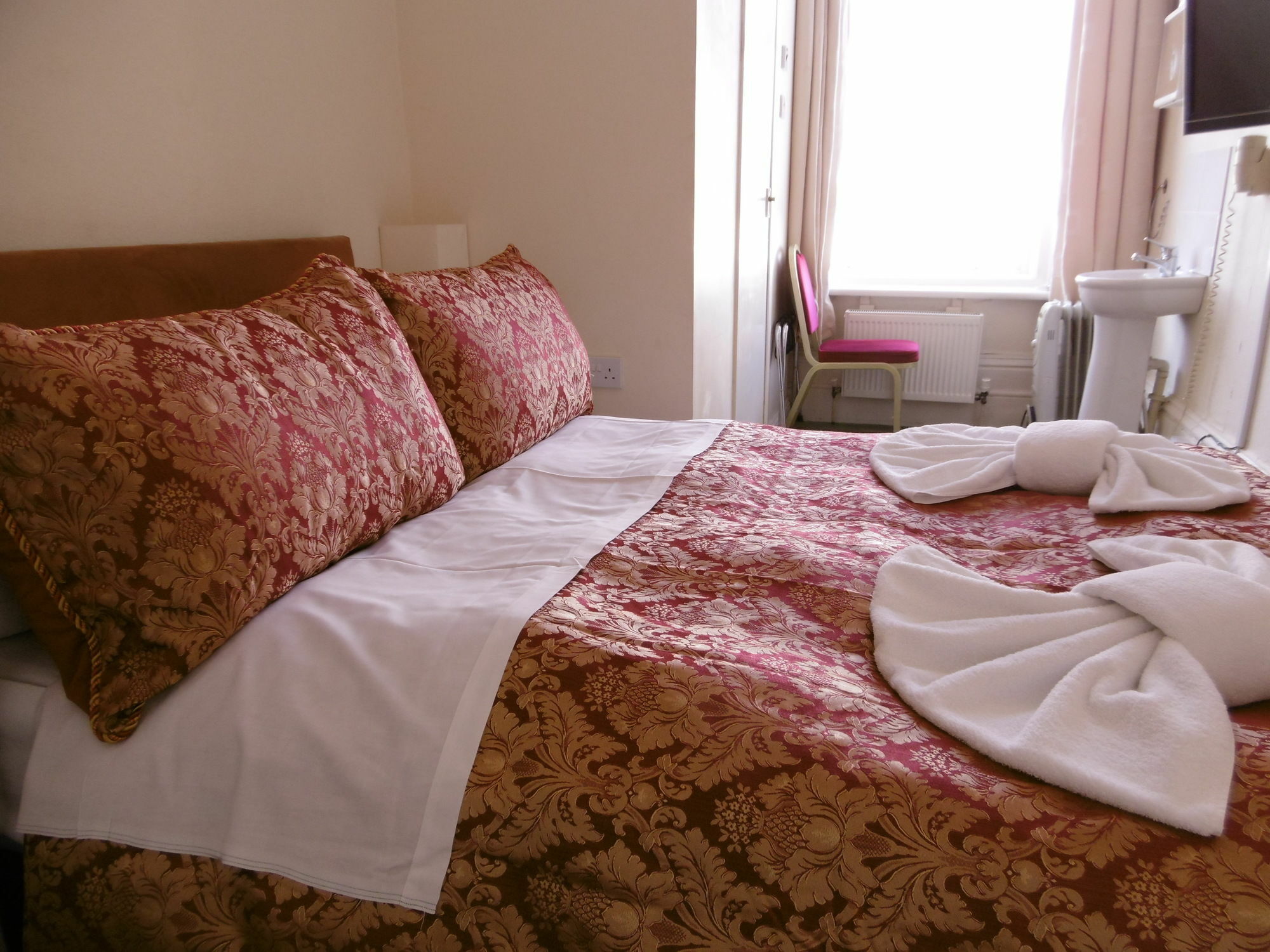 The Ellesmere Hotel Eastbourne Bagian luar foto