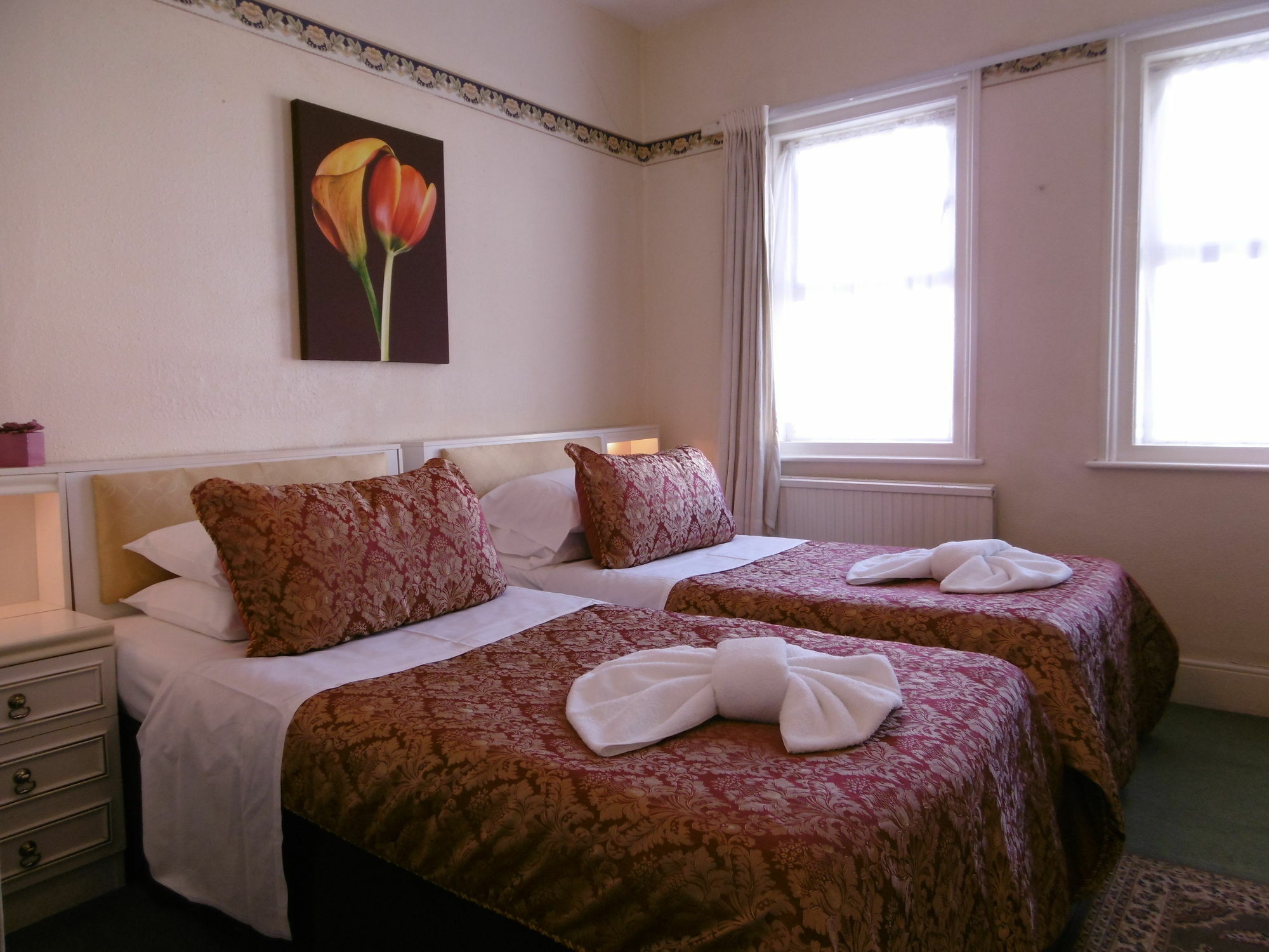 The Ellesmere Hotel Eastbourne Bagian luar foto